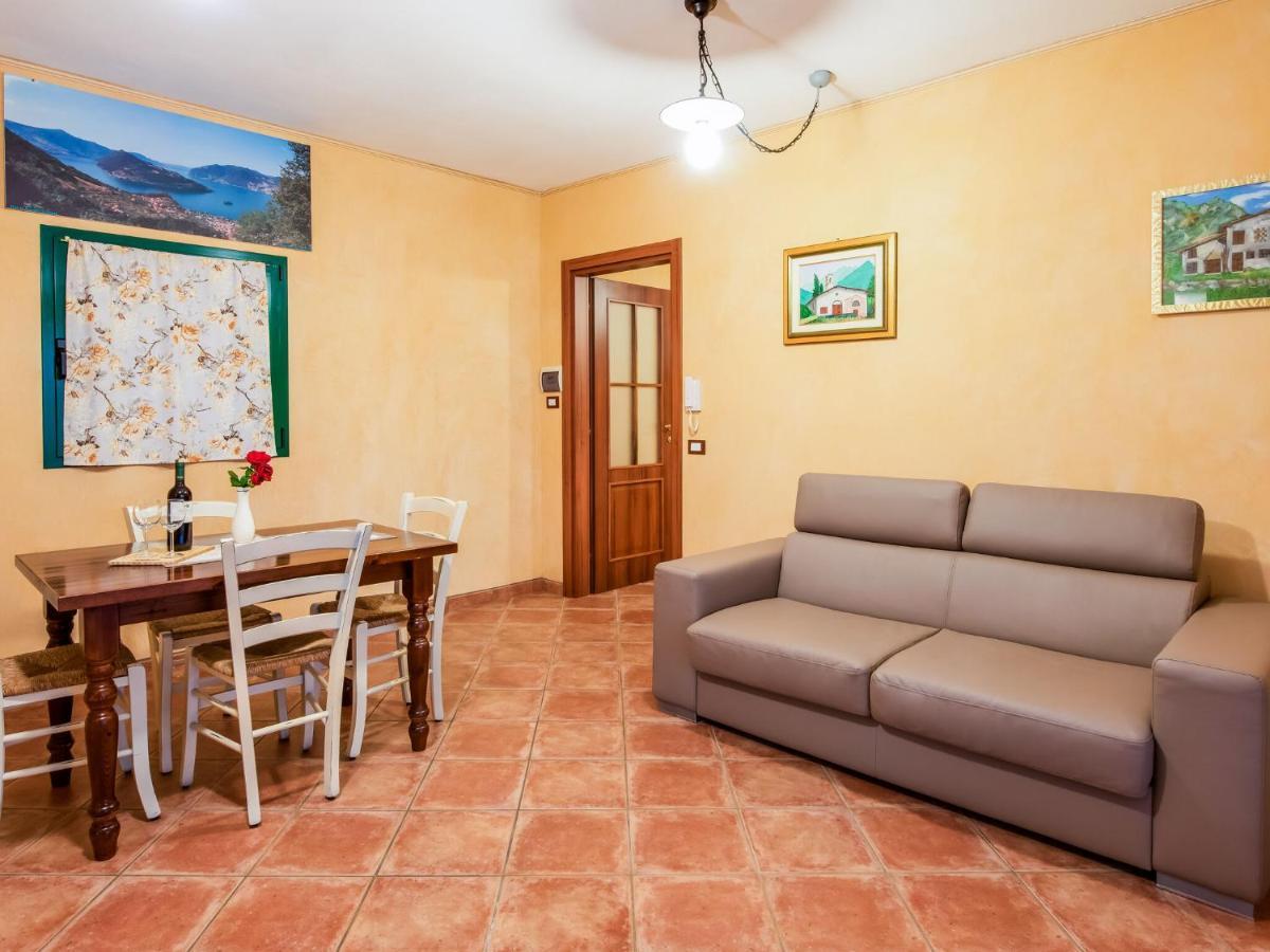 Beautiful Chalet With Swimming Pool In Lombardy Villa Marone Eksteriør bilde